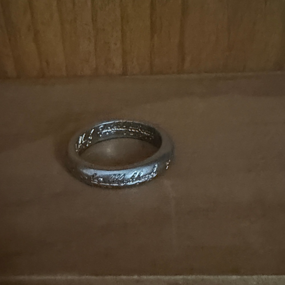 Lord of the Rings collectible Silver Textured Ring